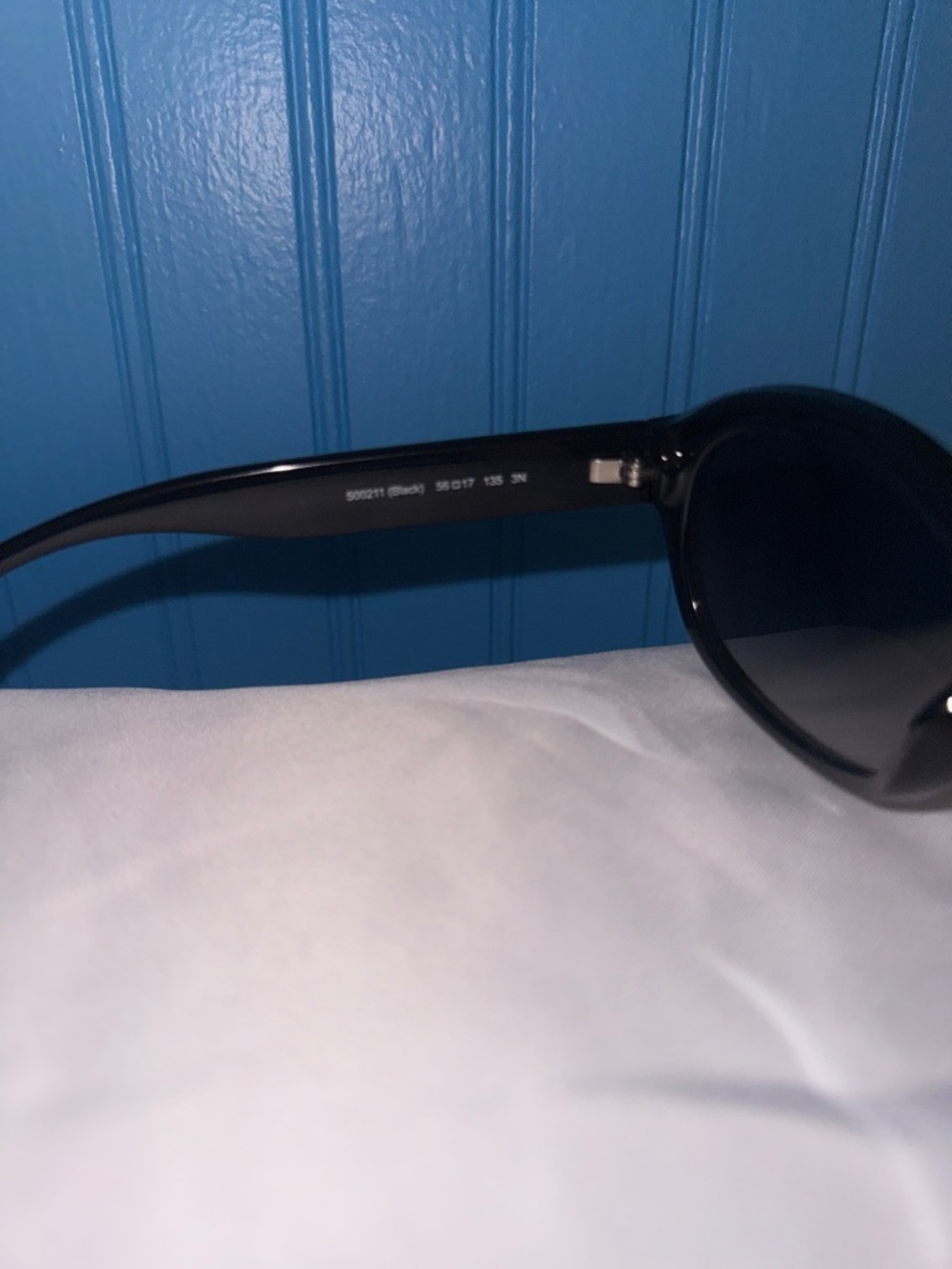 Coach Giselle Black Gradient Lens Sunglasses with White Embossed Case - Picture 7 of 7